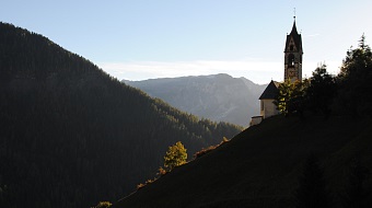 St.Barbara Kirche La Val Herbst