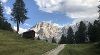 Prati Rit con passeggiata Rit Wiesen mit Wanderweg