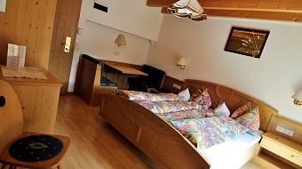 Zimmer Pension Mirandola alta badia, dolomiten, südtirol, tourismus, urlaub